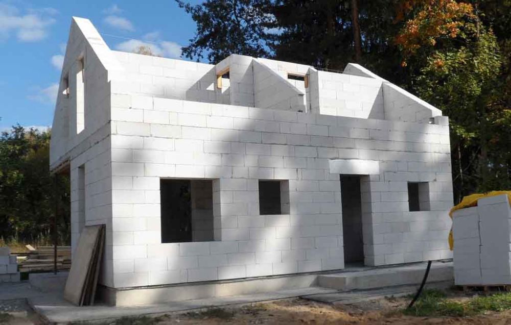 Дом из газобетона: плюсы и минусы